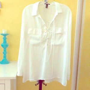 White long sleeve blouse